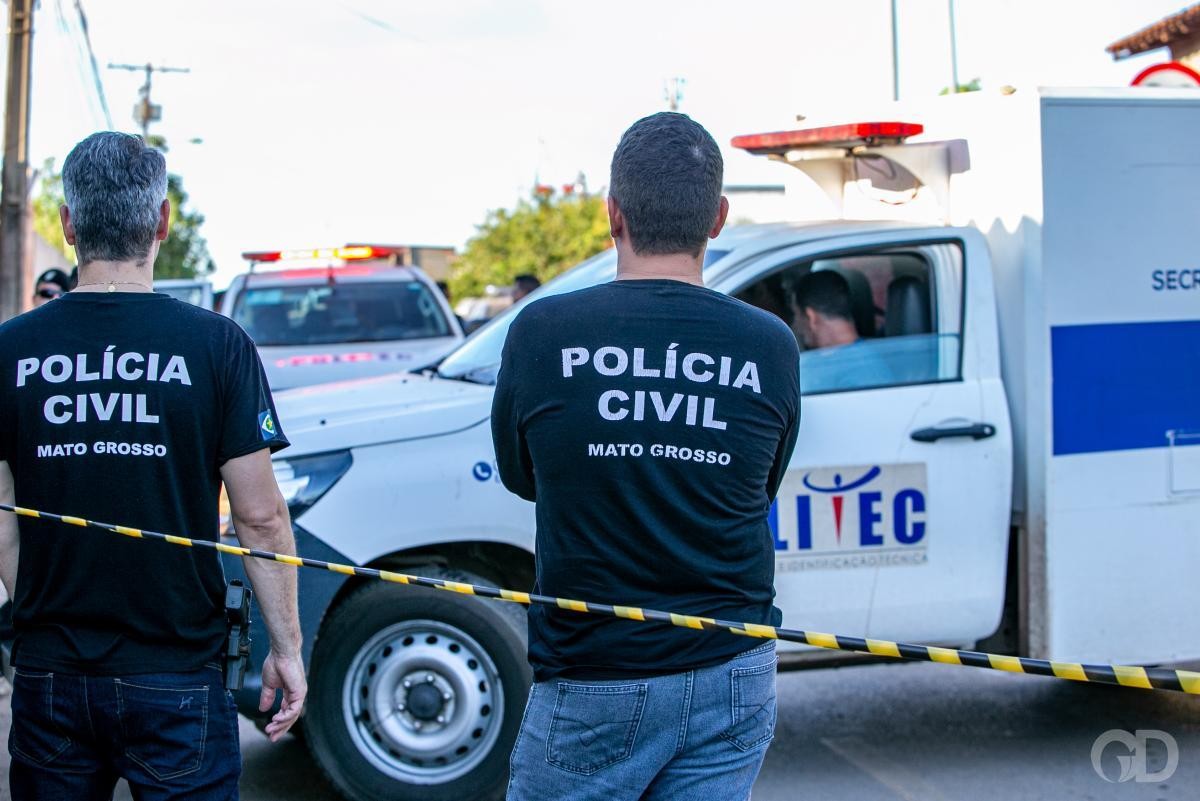 Homem esfaqueia a ex, foge e é achado sem vida em terreno de MT