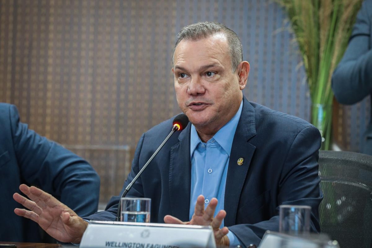 Desafio a adversário; Fagundes ameaça abrir caixa-preta