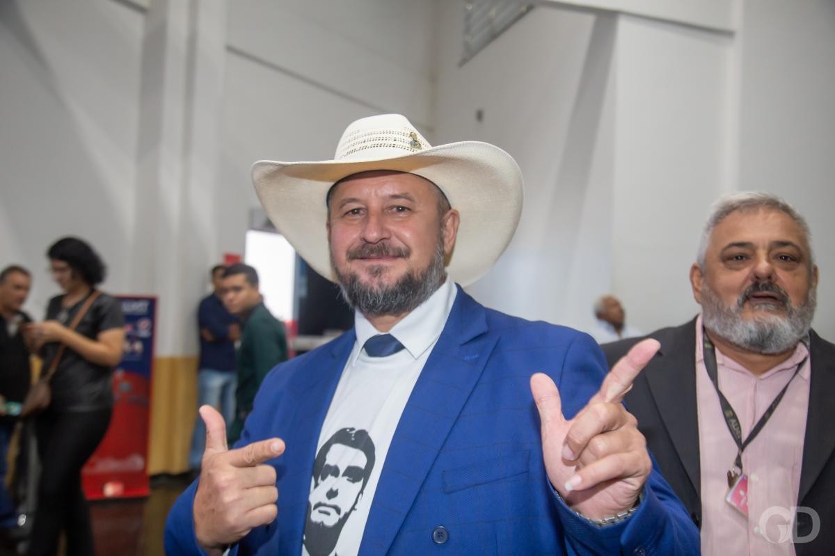 Juiz pede manifestação do MPF em ação envolvendo Cattani