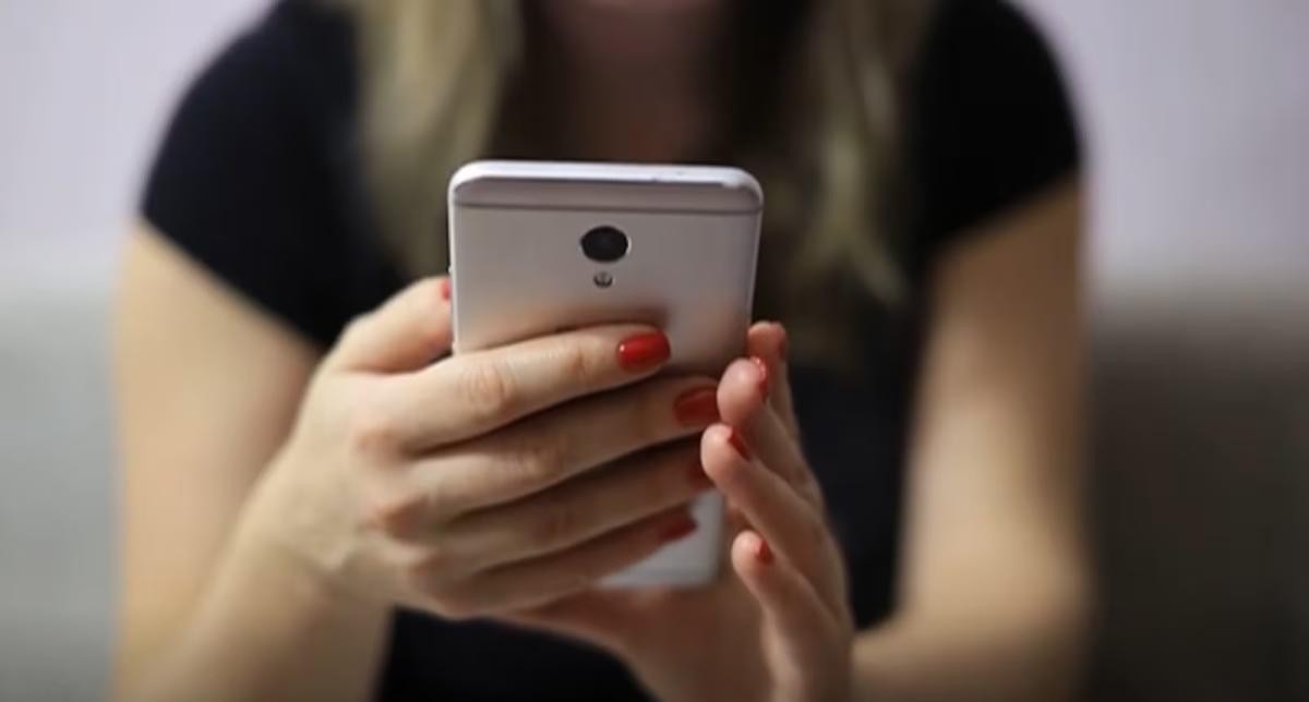 Criminosos criam perfil falso e cobram para não vazar 'nudes'