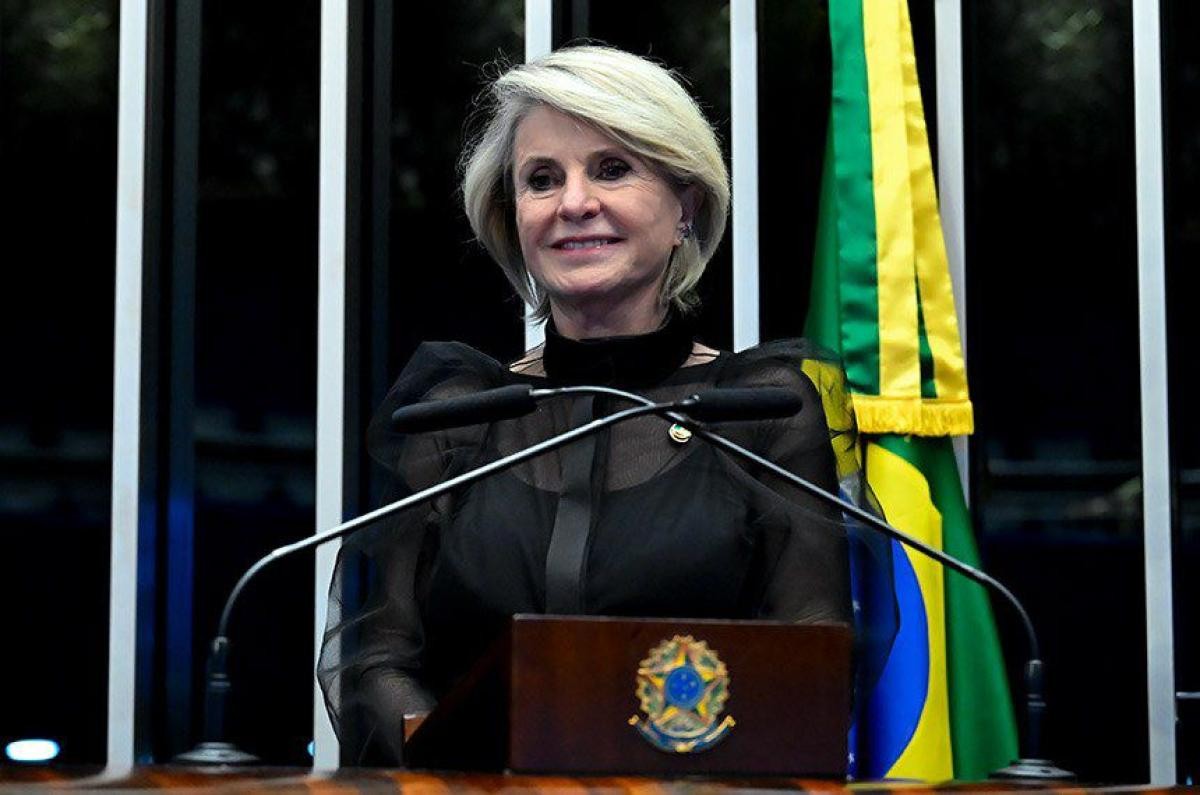 Ex-senadora critica movimentação do PL e volta a defender o 'hora/salário'