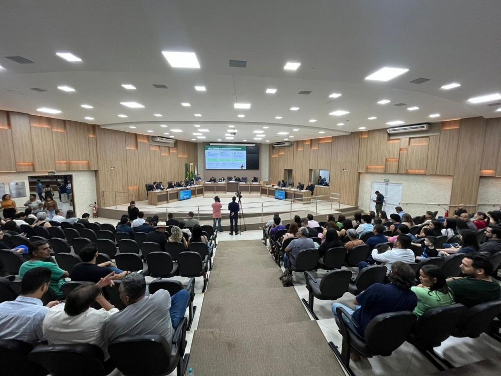 Câmara de Sinop aprova projetos, homenageia cidadãos e reforça fiscalização de obras e serviços públicos