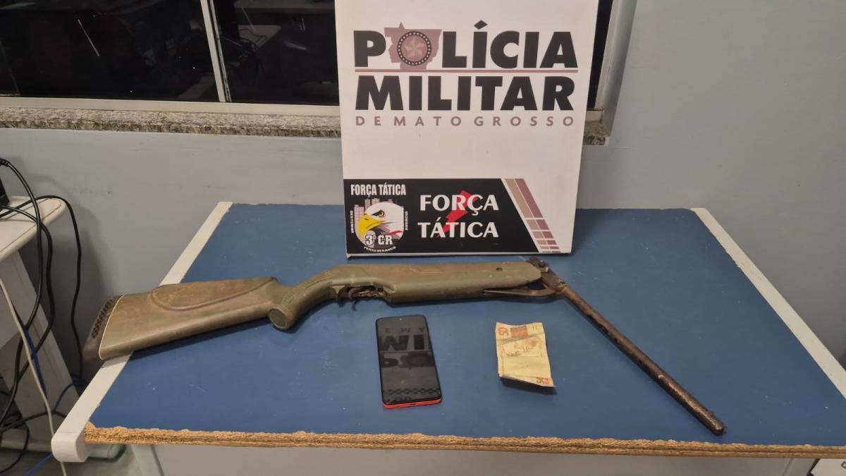 Suspeito de roubo é preso com espingarda e moto em Sinop