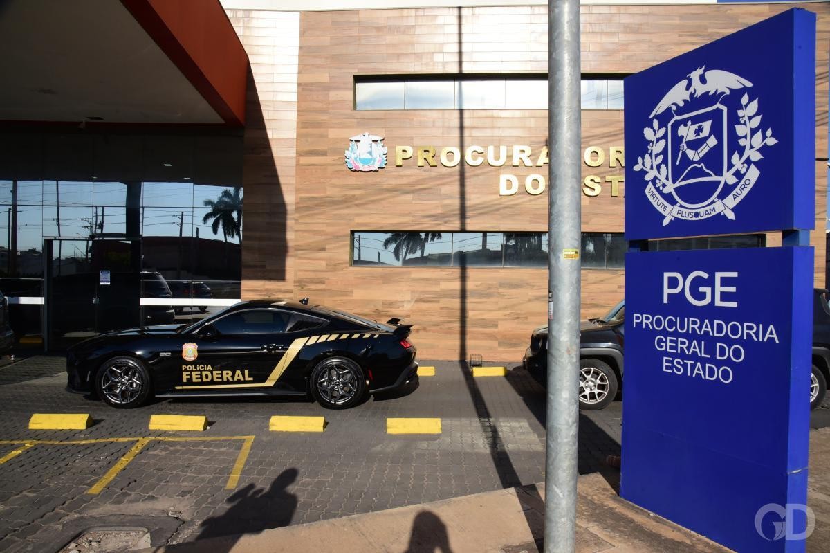 Escândalo empurra PGE para uma grave crise institucional