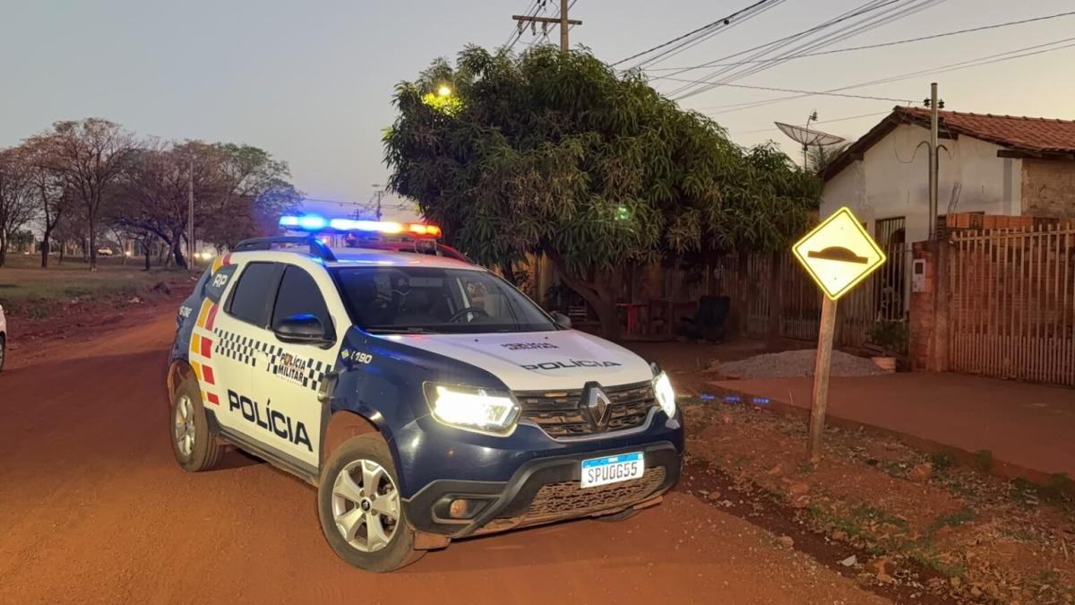 Motociclistas tentam matar jovem de 17 anos com 3 tiros em MT