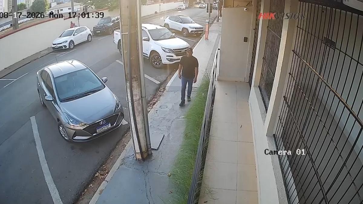 Suspeito cita 'ofensa racial' e 'frustração' ao atacar mulher na rua