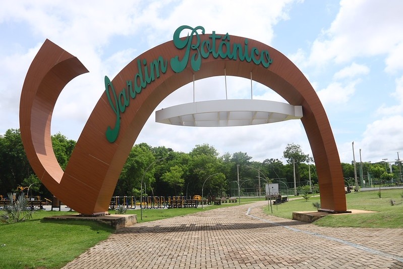 Prefeito Roberto Dorner autoriza obras da fase 2 no Parque Jardim Botânico