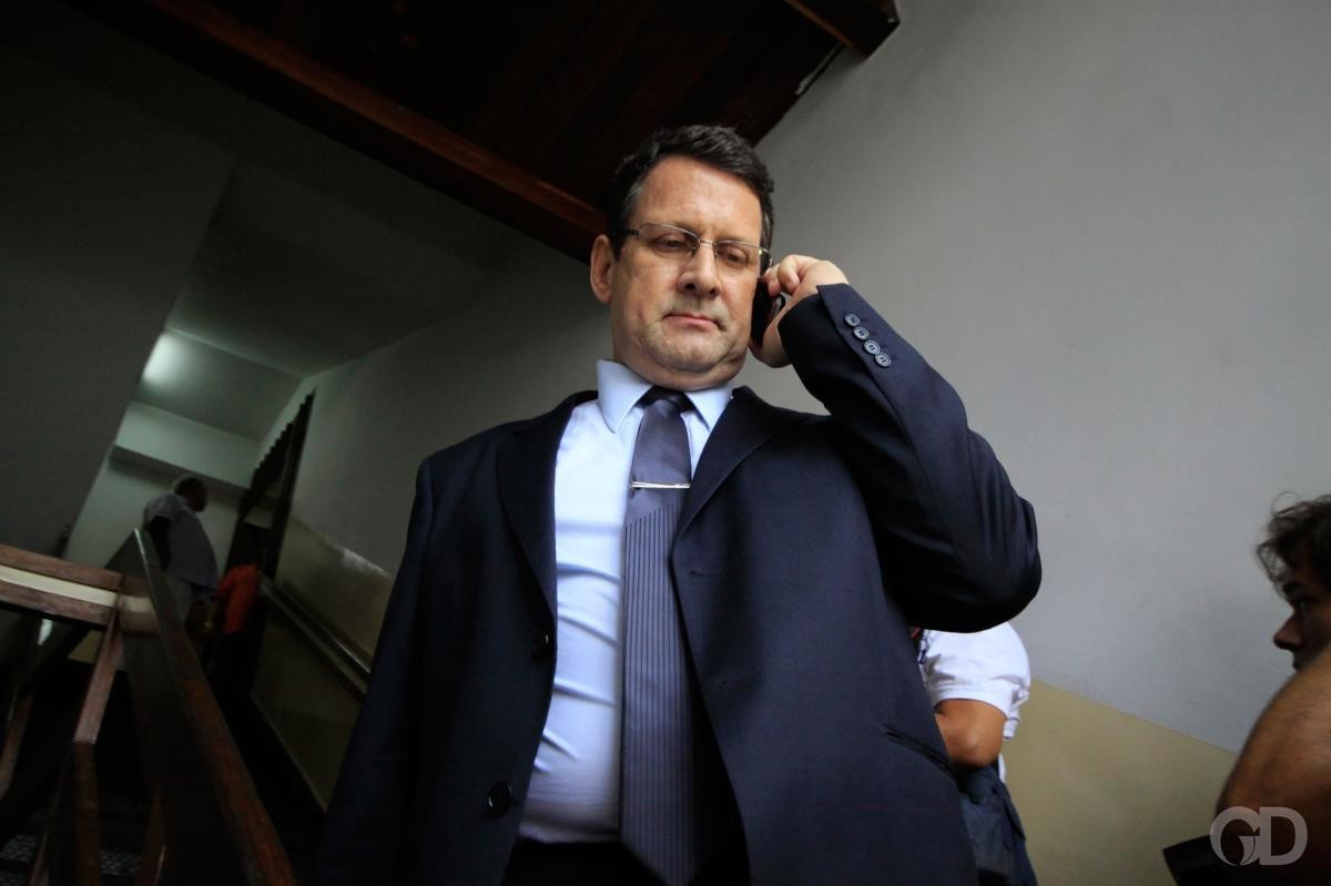 Justiça concede liberdade a advogado que matou idosa atropelada na FEB após 9 meses