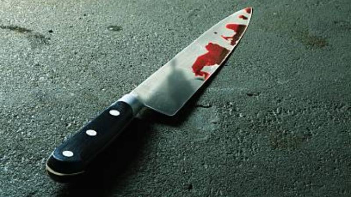 Corpo ensanguentado é encontrado ao lado de base da PM