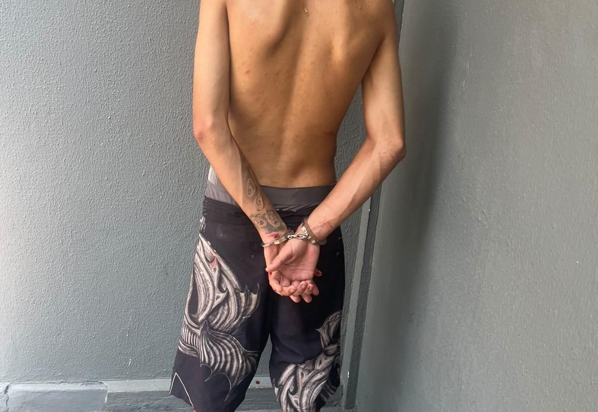 Jovem é mantida em cárcere por 30 dias e sofre violência sexual 