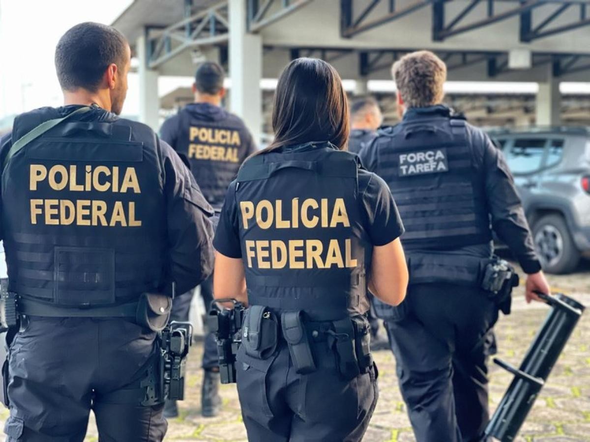 Presidente e conselheiro do TCE são alvos de operação da PF; 6 são presos